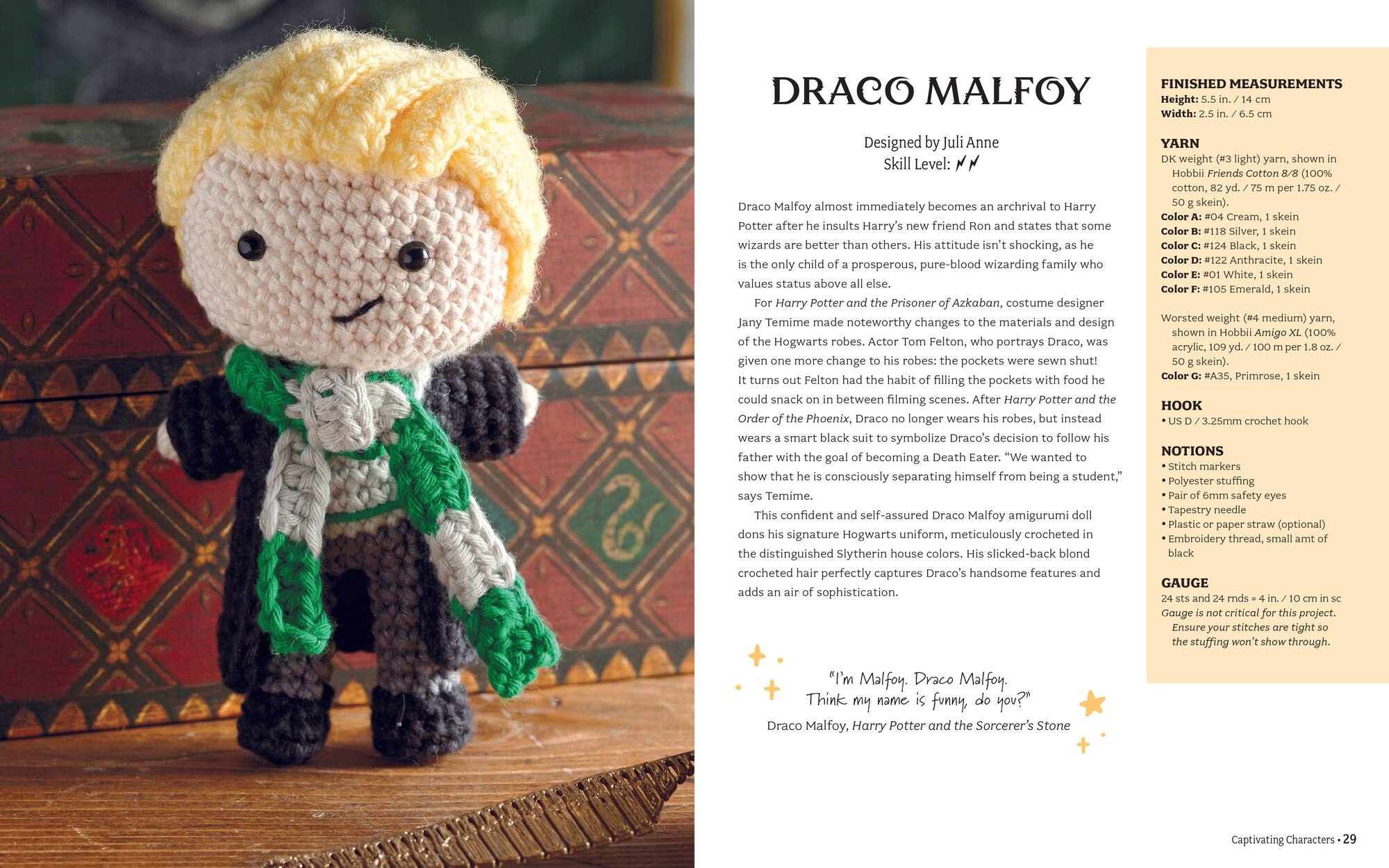 Harry Potter™ The Official Book of Crochet Amigurumi
